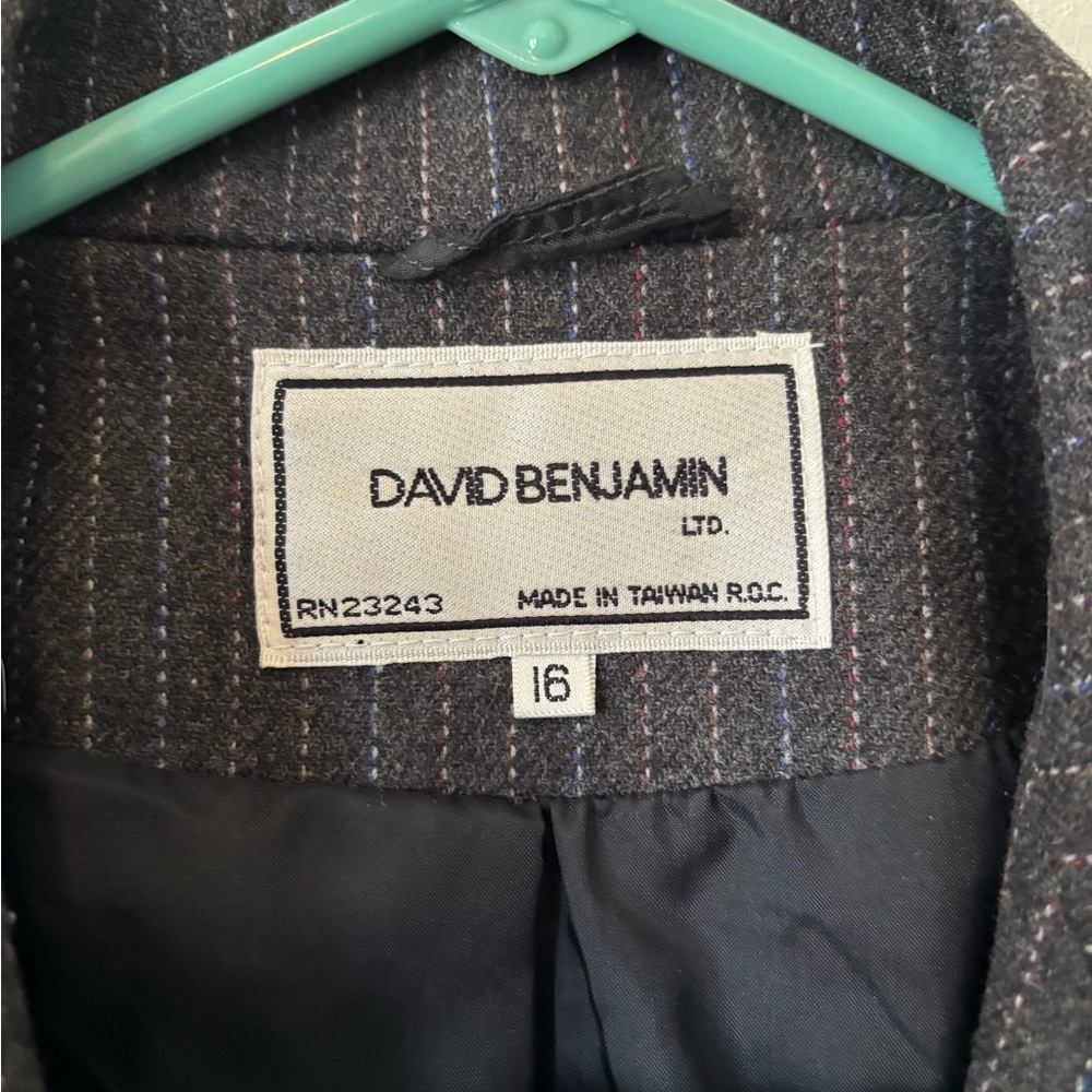 David Benjamin Wool Blend Charcoal Gray Pinstripe Blazer - Picture 3 of 4